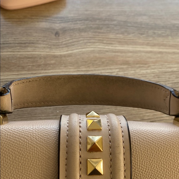 SOLD!Michael Kors Bleeker Small Studded Crossgrain Leather Satchel, Retails $498 - Picture 17 of 17